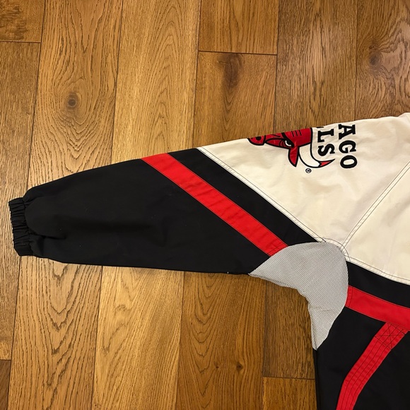 vintage 90s Chicago Bulls Starter half-zip pullover windbreaker jacket. - Picture 7 of 11